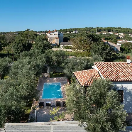 Casa Canziana For 6 People With Private Pool In * بولا