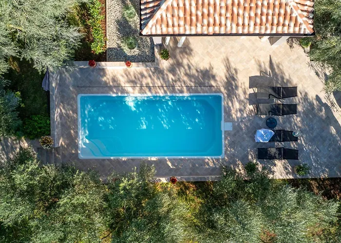 Casa Canziana For 6 People With Private Pool In Villa *