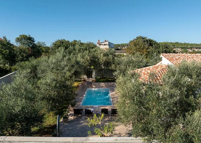 Casa Canziana For 6 People With Private Pool In Pula