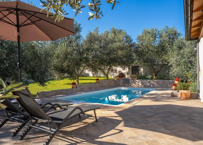 Casa Canziana For 6 People With Private Pool In