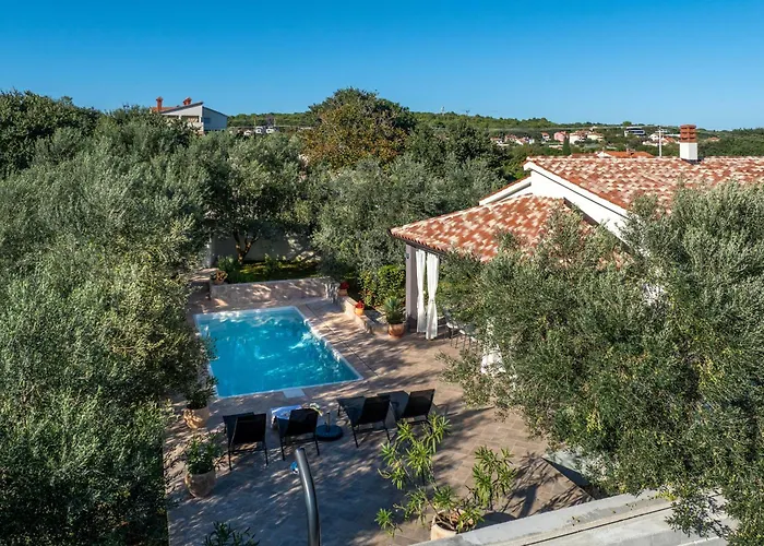 Villa Casa Canziana For 6 People With Private Pool In