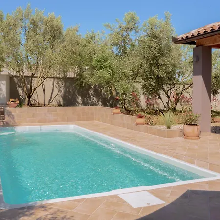 Casa Canziana For 6 People With Private Pool In Vila Pula