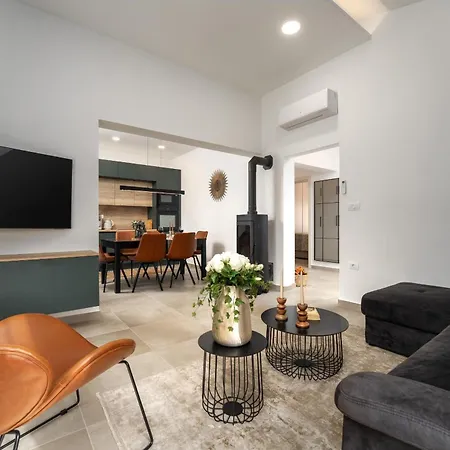 Вілла Casa Canziana For 6 People With Private Pool In *