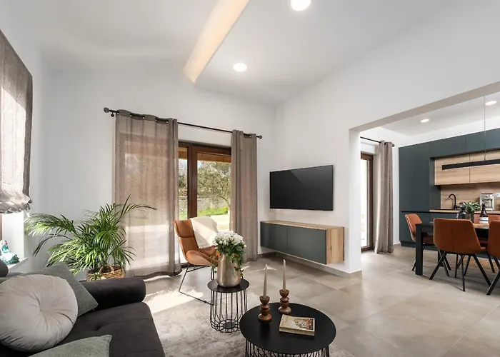 Casa Canziana For 6 People With Private Pool In Villa