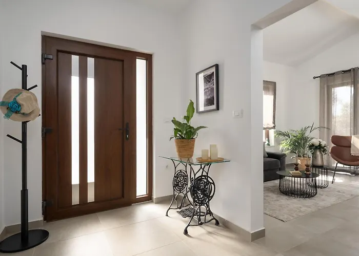 Villa Casa Canziana For 6 People With Private Pool In Pula