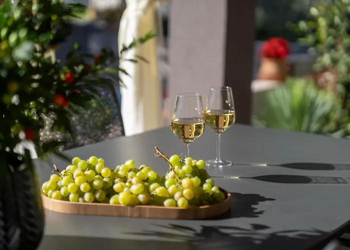 Villa Casa Canziana For 6 People With Private Pool In Pula