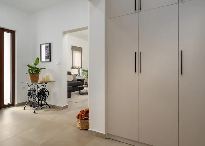 Villa Casa Canziana For 6 People With Private Pool In