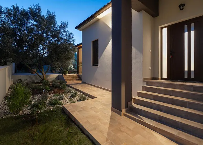 Casa Canziana For 6 People With Private Pool In *